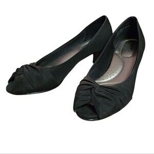 Coach And Four Shoes Women 7 Black Fabric Pumps Peep Toe Kitten Heel Comfort